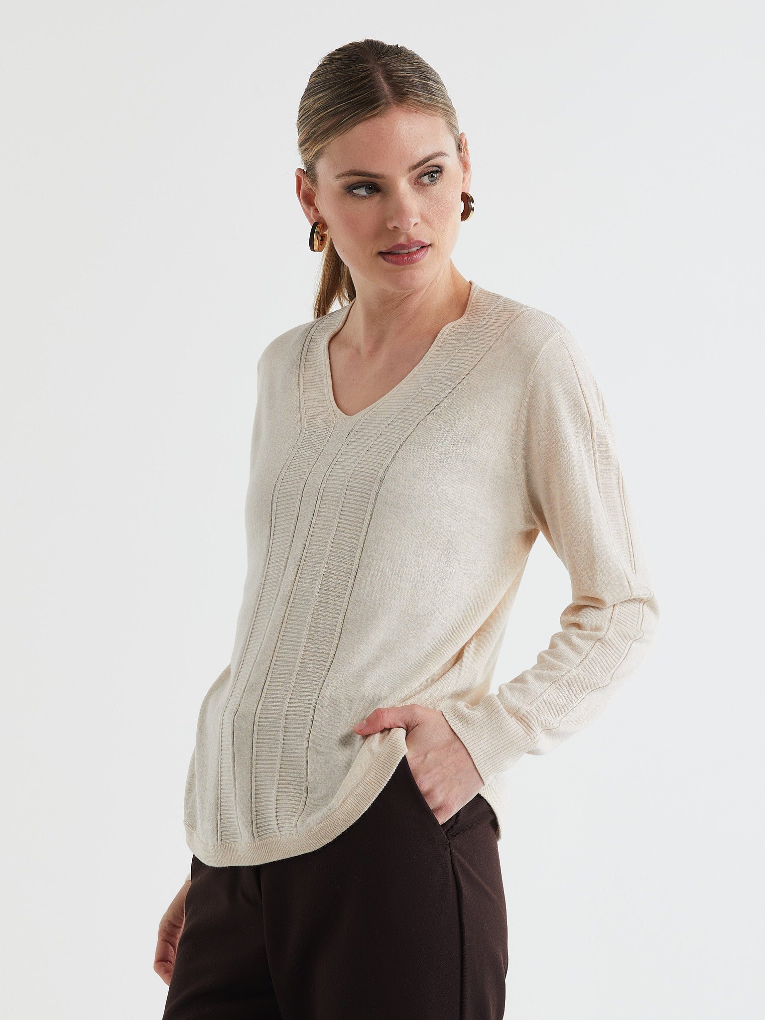 Rounded Bottom V-Neck Pullover Natural