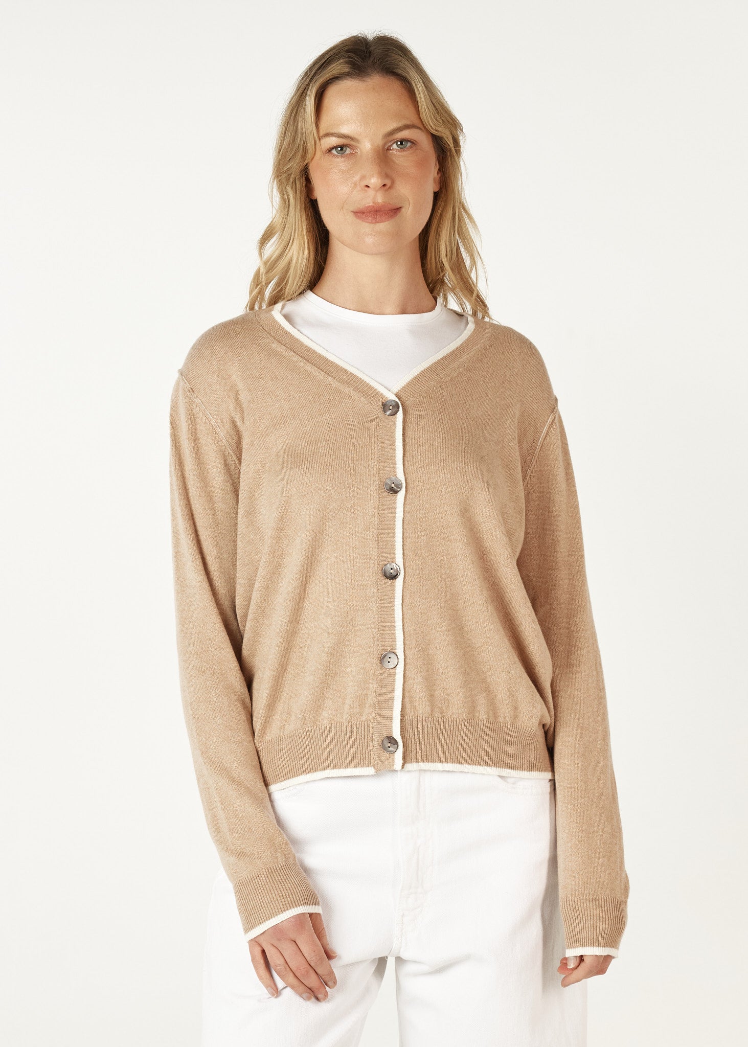 Essential V-Neck Cardigan Oat